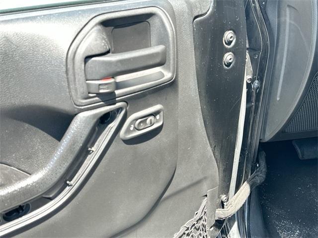 used 2015 Jeep Wrangler Unlimited car, priced at $15,893