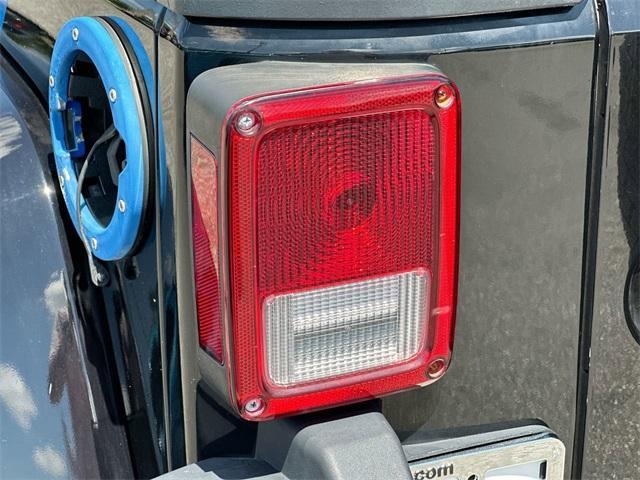 used 2015 Jeep Wrangler Unlimited car, priced at $15,893