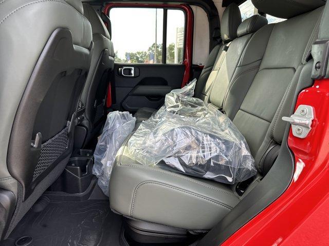 new 2025 Jeep Gladiator car, priced at $62,444
