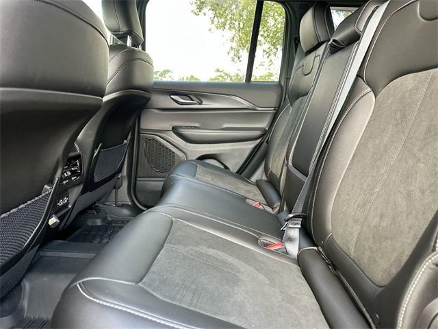 new 2025 Jeep Grand Cherokee car, priced at $43,805