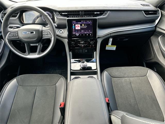 new 2025 Jeep Grand Cherokee car, priced at $43,805