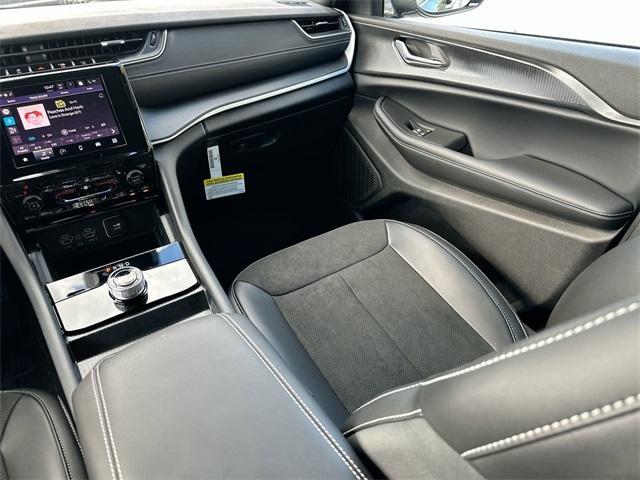 new 2025 Jeep Grand Cherokee car, priced at $43,805