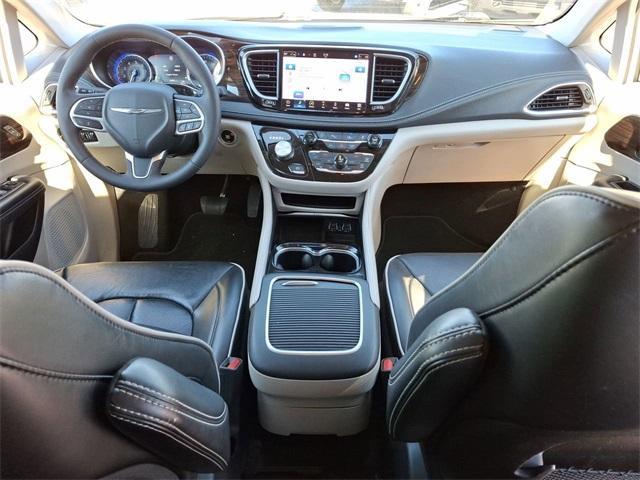 used 2023 Chrysler Pacifica car, priced at $27,553