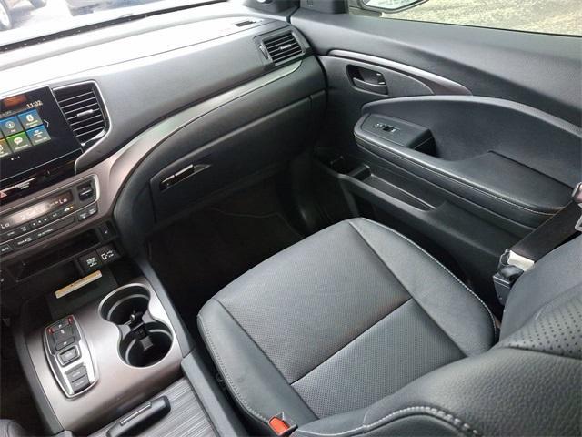 used 2022 Honda Passport car, priced at $31,397