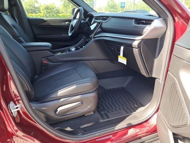 new 2024 Jeep Grand Cherokee car, priced at $42,065