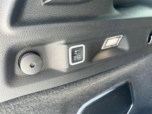 new 2025 Jeep Grand Cherokee L car, priced at $66,036