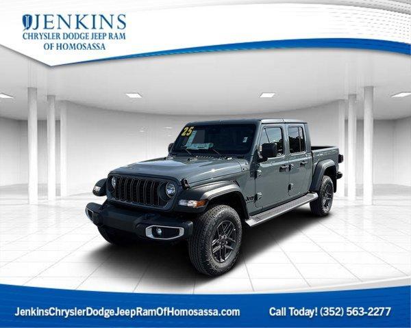 new 2025 Jeep Gladiator car, priced at $45,485
