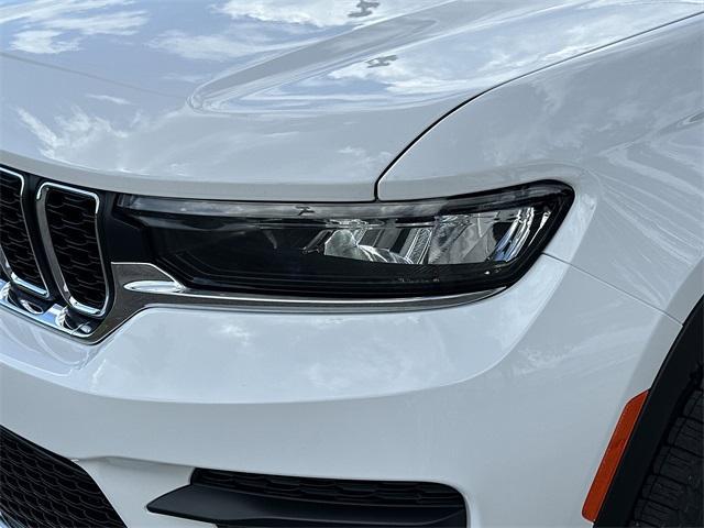 new 2025 Jeep Grand Cherokee car, priced at $40,209