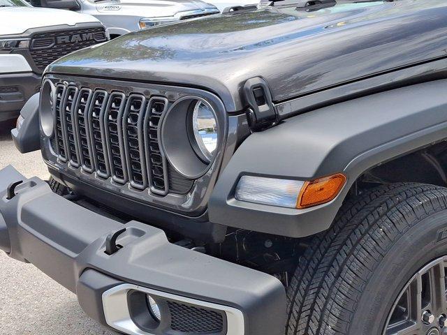 new 2025 Jeep Gladiator car, priced at $41,717