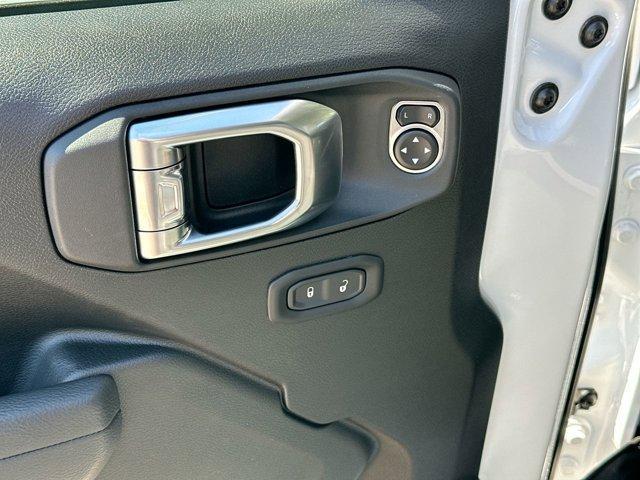 new 2025 Jeep Wrangler car, priced at $45,255