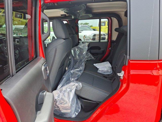 new 2025 Jeep Gladiator car, priced at $47,583