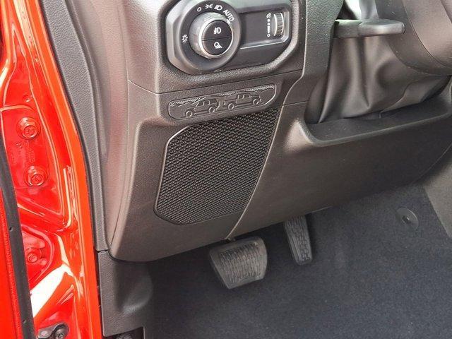 new 2025 Jeep Gladiator car, priced at $47,583