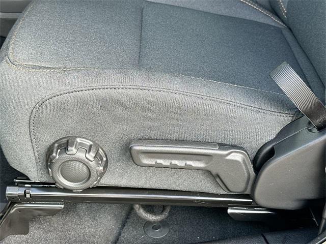 new 2025 Jeep Wrangler car, priced at $44,326