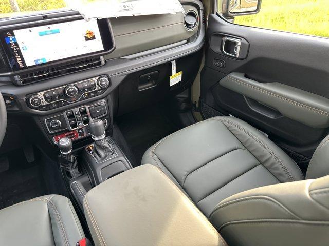 new 2025 Jeep Gladiator car, priced at $62,275