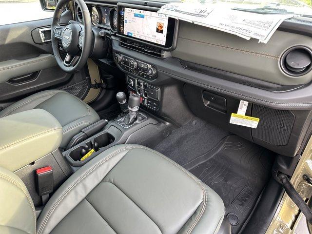 new 2025 Jeep Gladiator car, priced at $62,275
