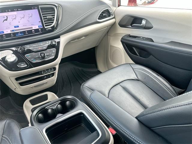 used 2022 Chrysler Pacifica car, priced at $27,976