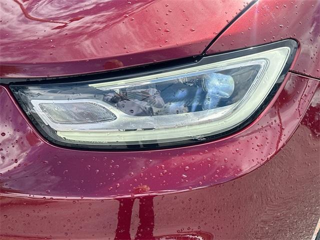 used 2022 Chrysler Pacifica car, priced at $27,976