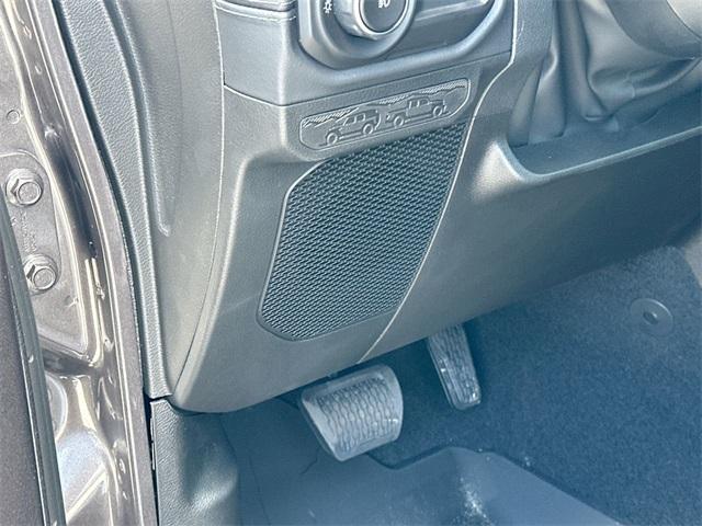 new 2025 Jeep Wrangler car, priced at $53,902
