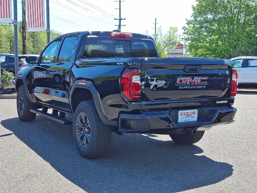 new 2025 GMC Canyon car
