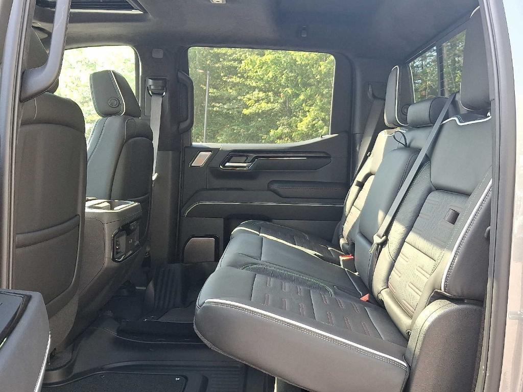 new 2025 GMC Sierra 1500 car, priced at $74,597