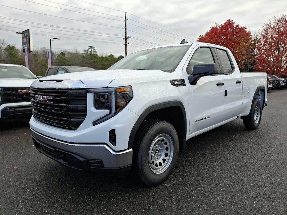 new 2025 GMC Sierra 1500 car, priced at $46,280