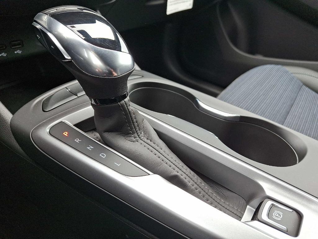 new 2025 Buick Envista car