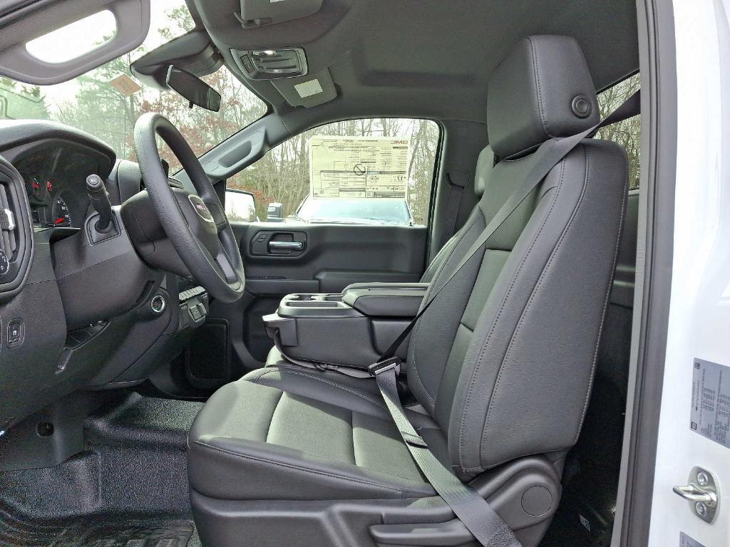 new 2025 GMC Sierra 1500 car, priced at $48,180