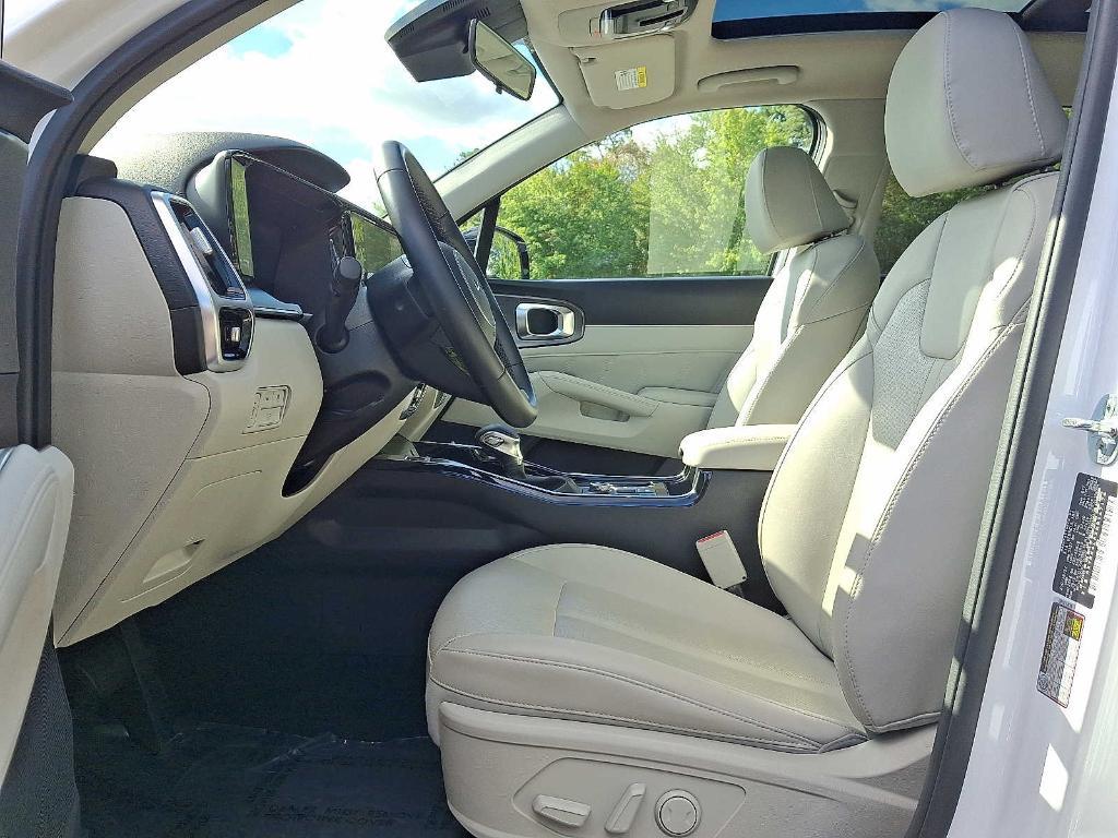 used 2022 Kia Sorento car, priced at $28,995