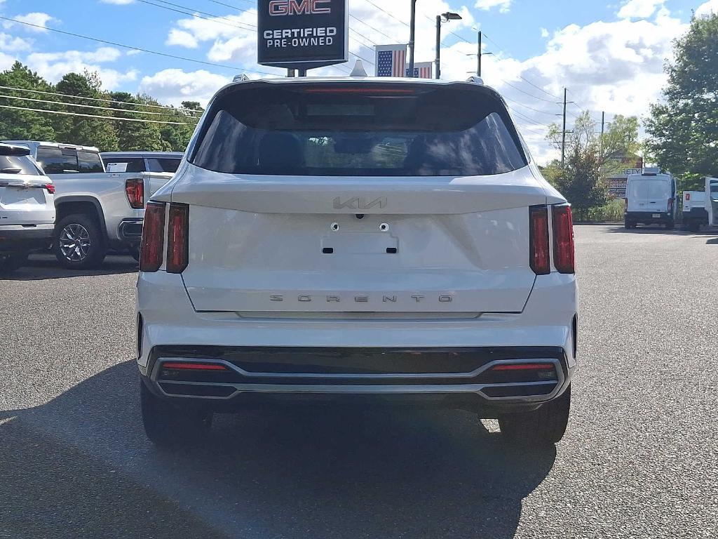 used 2022 Kia Sorento car, priced at $28,995
