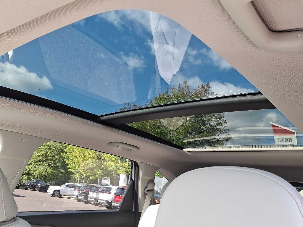 used 2022 Kia Sorento car, priced at $28,995