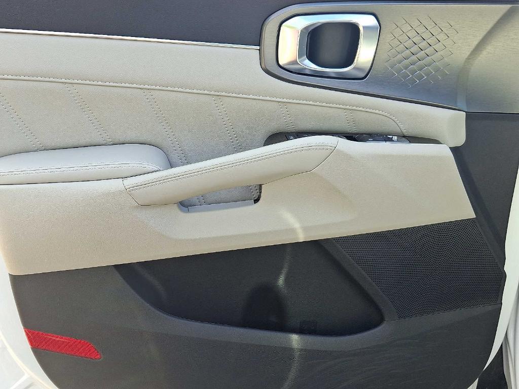 used 2022 Kia Sorento car, priced at $28,995