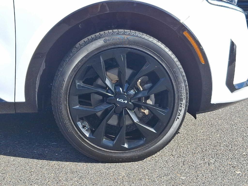 used 2022 Kia Sorento car, priced at $28,995