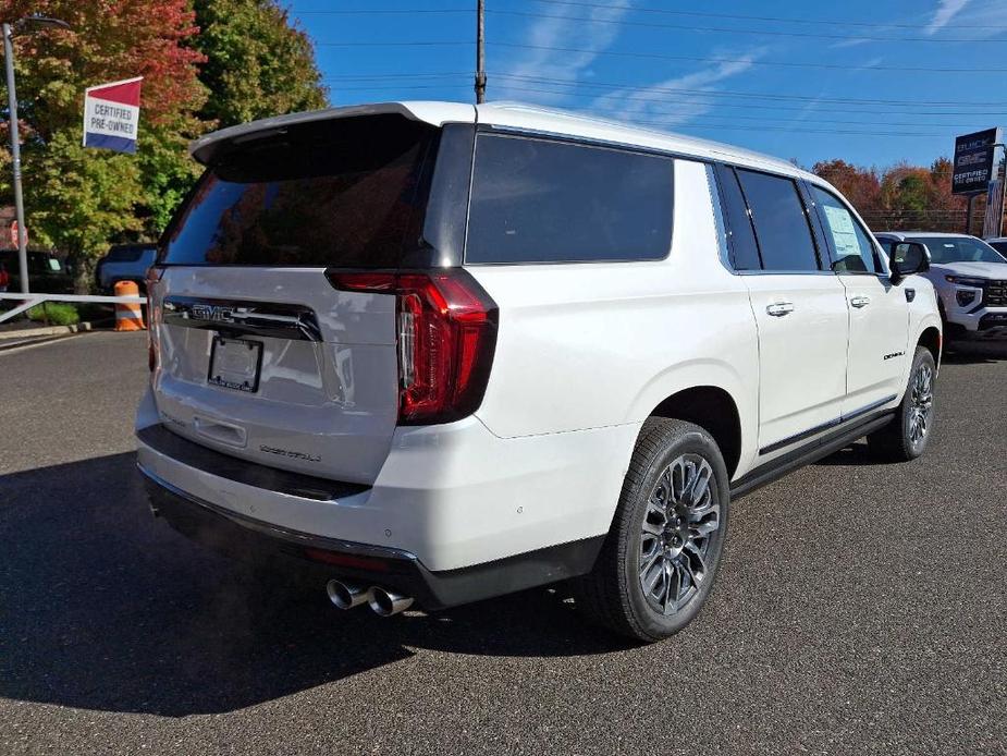 new 2024 GMC Yukon XL car, priced at $104,845