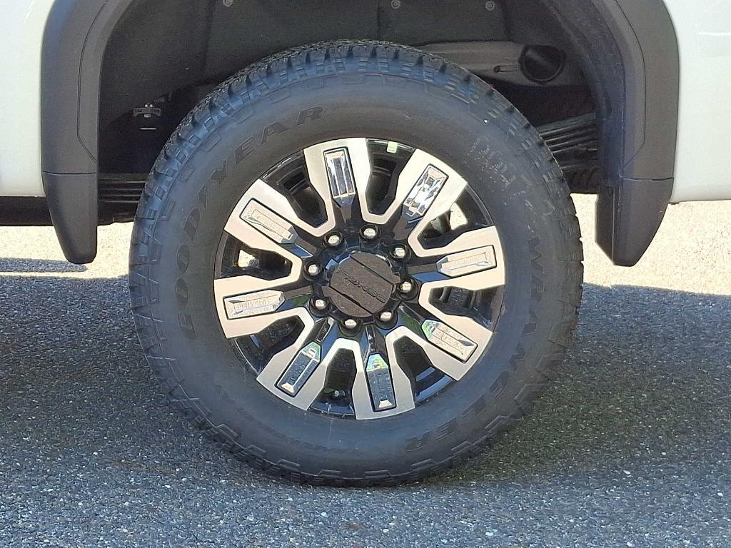 new 2025 GMC Sierra 2500 car, priced at $77,930