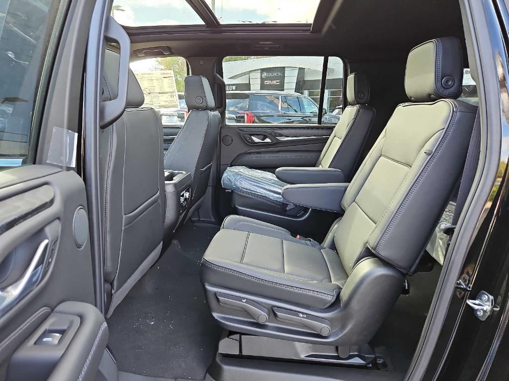 new 2024 GMC Yukon XL car, priced at $90,090