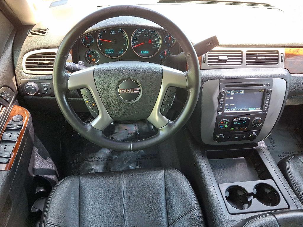 used 2013 GMC Yukon car, priced at $15,995