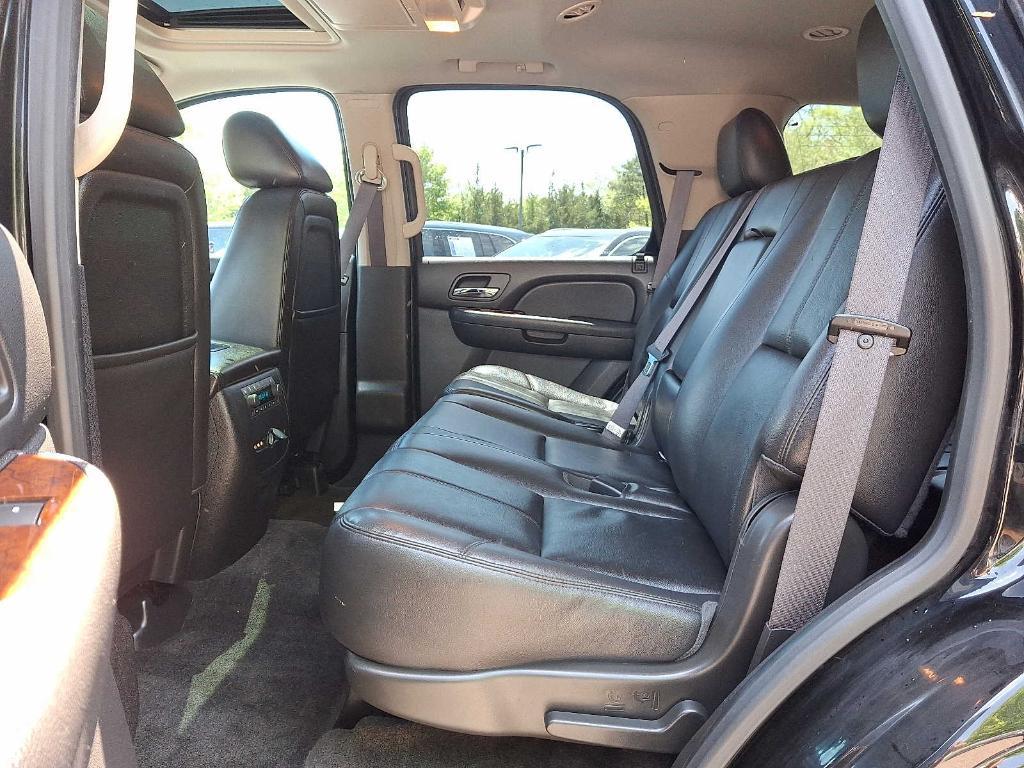 used 2013 GMC Yukon car, priced at $15,995