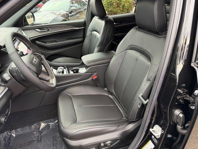 new 2025 Jeep Grand Cherokee car, priced at $43,441