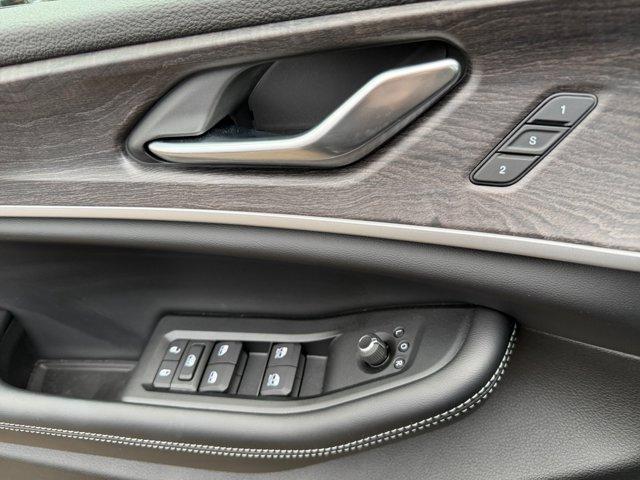 new 2025 Jeep Grand Cherokee car, priced at $43,441