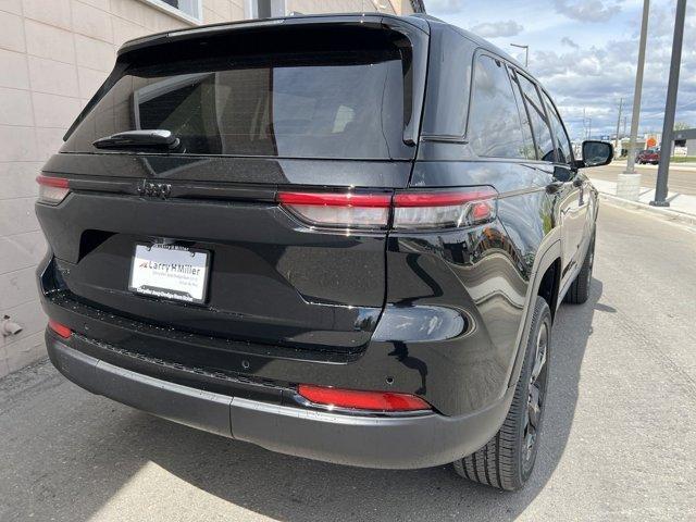 new 2024 Jeep Grand Cherokee car, priced at $46,670