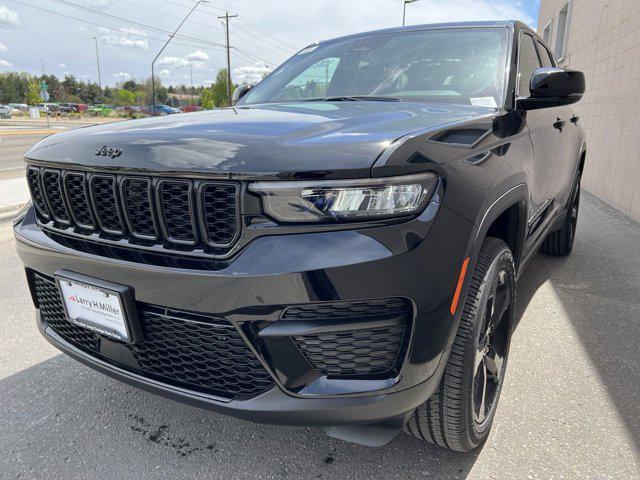 new 2024 Jeep Grand Cherokee car, priced at $43,670