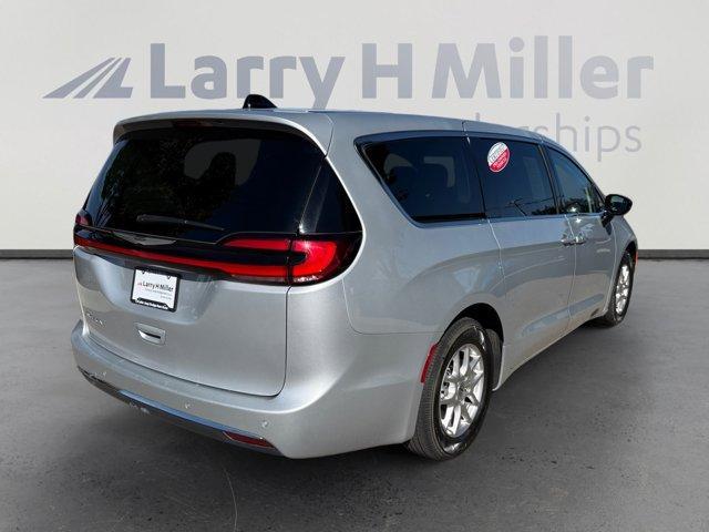 used 2024 Chrysler Pacifica car, priced at $33,205