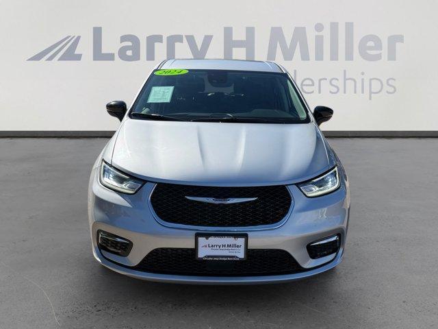 used 2024 Chrysler Pacifica car, priced at $33,205