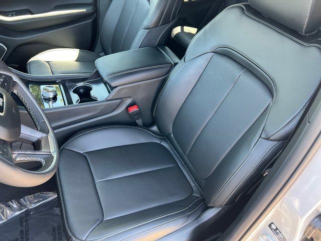new 2025 Jeep Grand Cherokee car, priced at $50,331