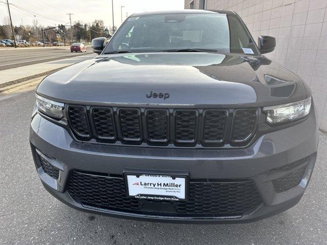 new 2025 Jeep Grand Cherokee car, priced at $42,069