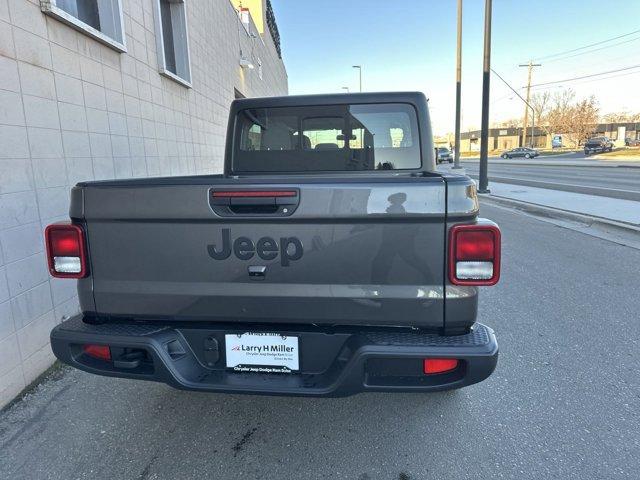 new 2025 Jeep Gladiator car, priced at $40,785