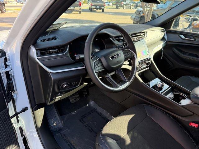 new 2025 Jeep Grand Cherokee L car, priced at $43,697