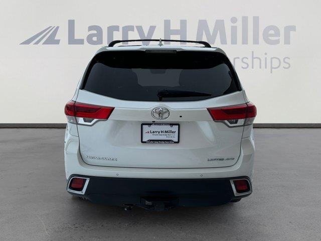 used 2019 Toyota Highlander car, priced at $31,498