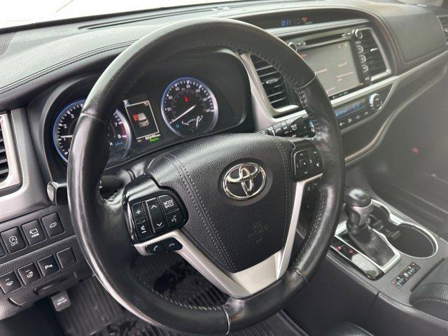 used 2019 Toyota Highlander car, priced at $31,498