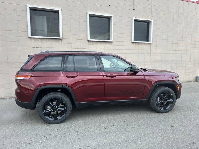 new 2025 Jeep Grand Cherokee car, priced at $42,532